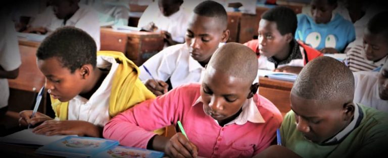 Masisi : Suite à L’insécurité qui règne dans la région, les autorités scolaires décident de la suspension des activités scolaires à Saké dans le Nord-Kivu .