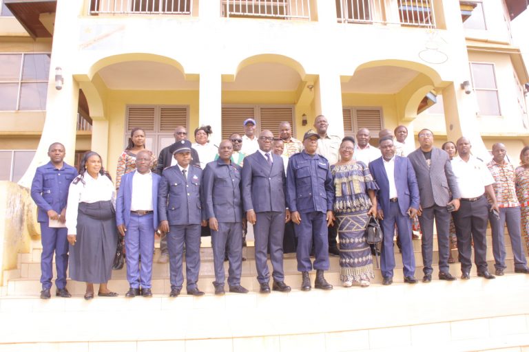 Nord-Kivu : En mission à Butembo-Lubero, le directeur provincial de la DGRAD rassure et obtient l’engagement fiscal des assujettis