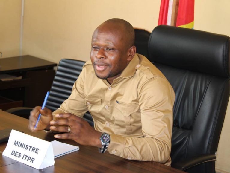 Kananga : Le ministre provincial des ITPR fixe l’opinion sur l’asphaltage des avenues kasavubu 2 et du vallon
