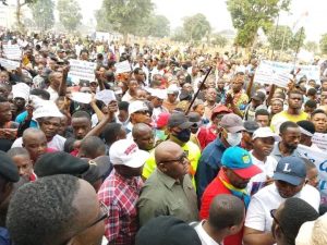 Kasaï-Central : Marche des forces vives contre l’instabilité institutionnelle, appel au Chef de l’État à rétablir l’ordre