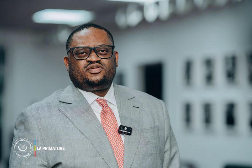 RDC : Le Gouvernement Suminwa rassure sur la paie des agents de l’État et la stabilité économique