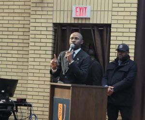 RDC : À Ottawa, Patrick Muyaya accuse le Rwanda d’exploiter le conflit de l’Est pour piller les ressources congolaises