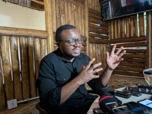 Nord-Kivu : Sur l’électricité à Butembo et Beni, Maître Sekera critique des conclusions « superficielles » des élus