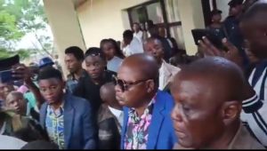RDC : Des étudiants de l’Université Mapon à Kindu marchent contre le gel des comptes de leurs institutions