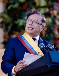 Gustavo Petro ordonne le rapatriement immédiat des Colombiens déportés vers la RDC