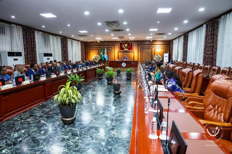 RDC : le gouvernement annonce le Prix du service public 2026