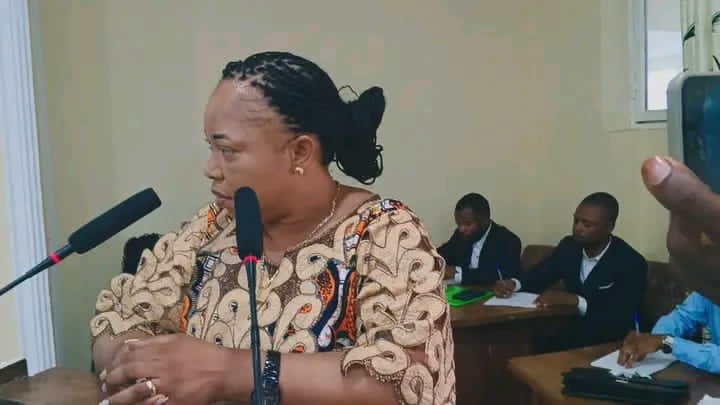 Kasaï-Central : la ministre de la Santé Rose Kamueka évincée par une motion de défiance