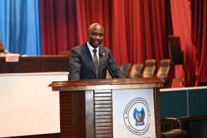 RDC : Le député Kombi Pendani Bosco réclame des comptes sur les fonds d’éclairage public de Kasindi