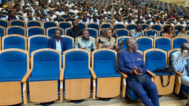 Kinshasa : “Les jeunes et les livres, un duo gagnant”, au cœur d’une journée culturelle dédiée à la lecture