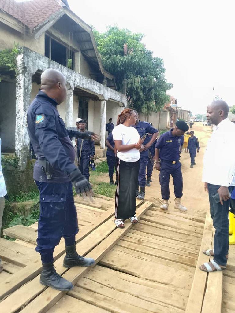 Beni : Le bourgmestre de Bungulu appuie le salongo et lance la réhabilitation du pont Bima