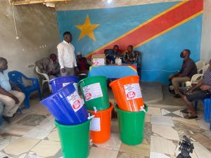 Ebola à Irumu : Asimwe Ruhigwa Samson distribue des lavabos et désinfectants pour renforcer la prévention