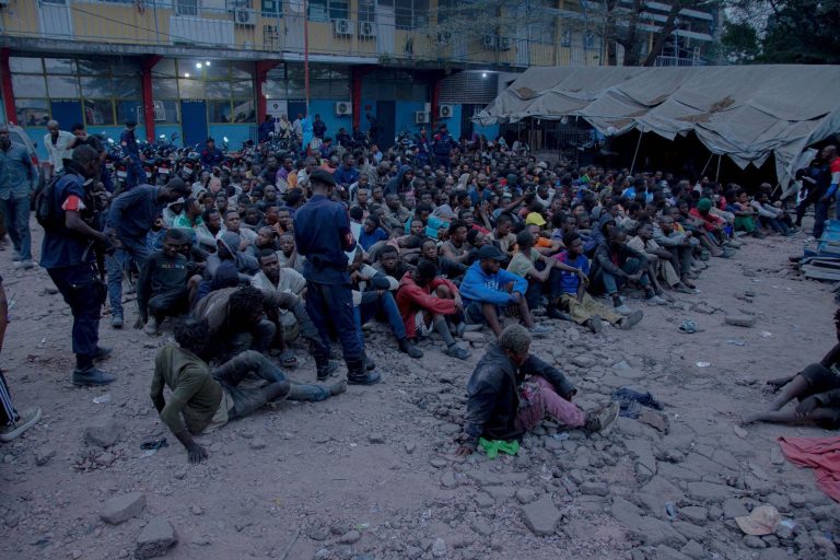 Kinshasa : 578 présumés fauteurs de troubles interpellés lors d&rsquo;une patrouille renforcée de la Police
