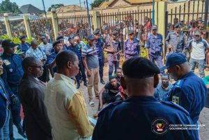 Kasaï : 13 présumés Kuluna présentés aux autorités avant leur transfert devant la justice à Tshikapa