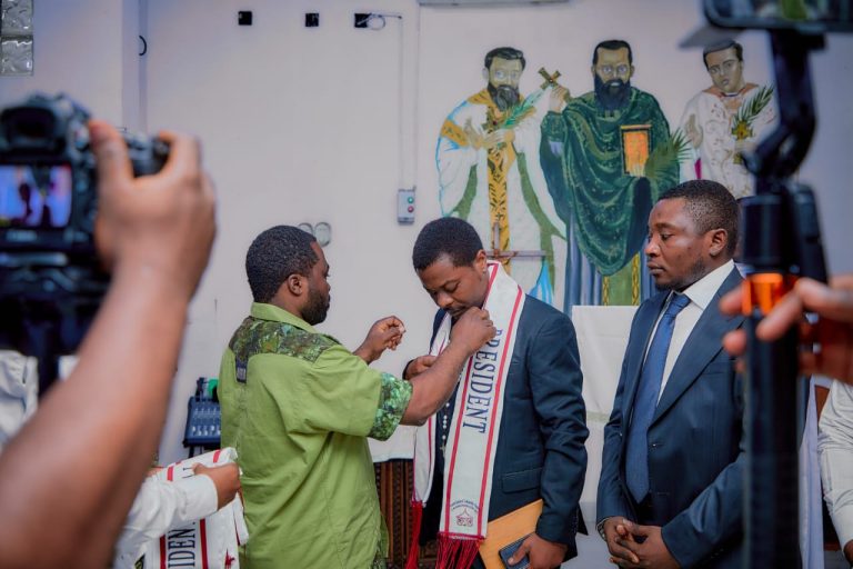 RDC : Brun&rsquo;eau Katsuva Muyisa à la tête du Kyaghanda Yira à Kinshasa, ​une nouvelle ère pour la communauté.