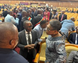 RDC : La sécurité et les conflits fonciers au cœur d’un échange entre Judith Suminwa et le député Élie Vahumawa